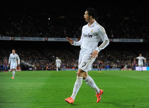Cristiano Ronaldo hand gestures during his goal celebrations in Barcelona 1-2 Real Madrid, for La Liga in 2012