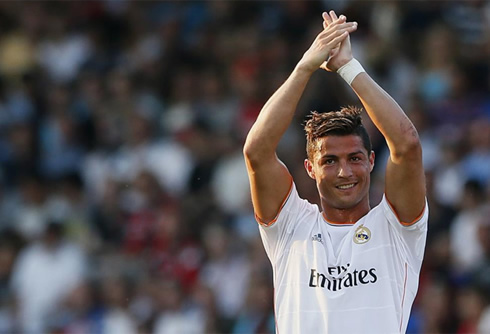 Cristiano Ronaldo applauding the English fans at Bournemouth stadium, in the summer of 2013