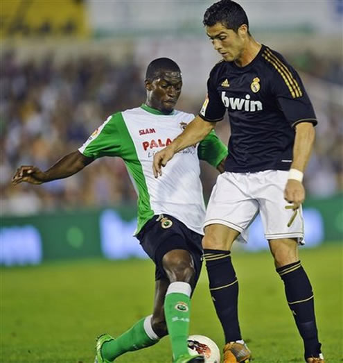 Cristiano Ronaldo losing the ball in Racing Santander vs Real Madrid, La Liga match in 2011-2012