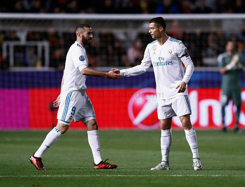 Benzema and Cristiano Ronaldo in a Champions League night game in 2017