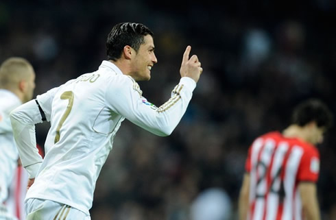 Cristiano Ronaldo smiles and points above, in Real Madrid 4-1 Athletic Bilbao, in 2011-2012