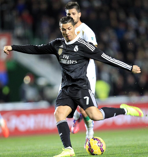 Cristiano Ronaldo left-foot shot, in Elche vs Real Madrid for La Liga 2014-15