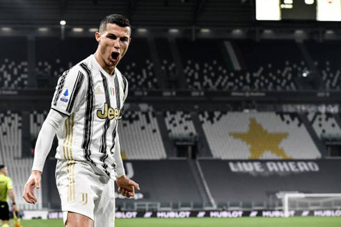 Cristiano Ronaldo celebrates his goal for Juventus