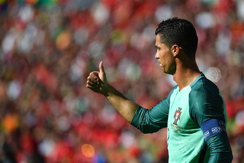 Cristiano Ronaldo putting his thumb up, in Portugal 3-3 Hungary