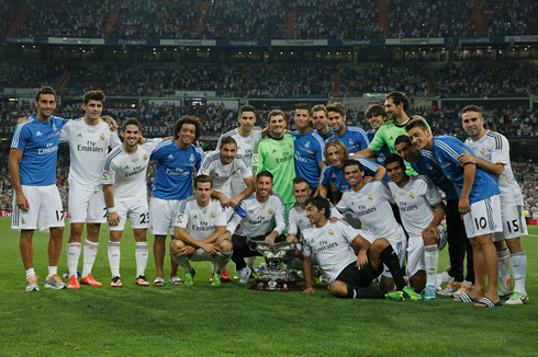 The Real Madrid team photo after having won the Santiago Bernabéu trophy in 2013, with Raúl, Ronaldo and Casillas in the center
