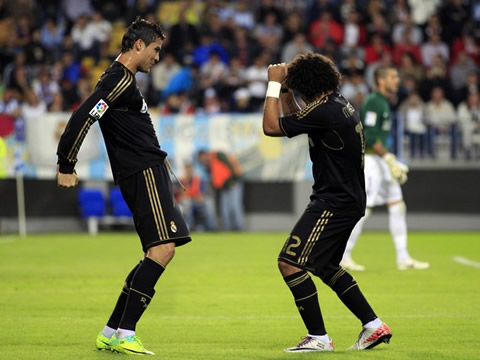 Cristiano Ronaldo sexy dancing moves with Marcelo, from a Brazilian funk in Real Madrid vs Malaga