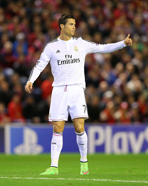 Cristiano Ronaldo showing his approval to a teammate of his