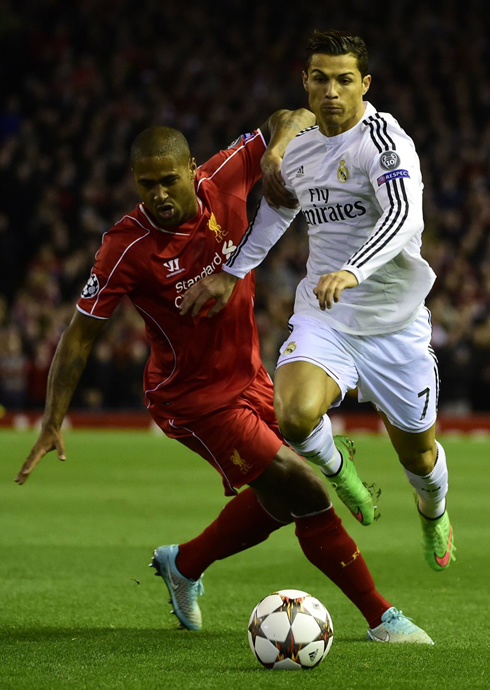 Glen Johnson vs Cristiano Ronaldo in Liverpool 0-3 Real Madrid