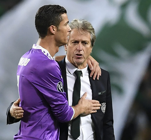 Cristiano Ronaldo and Jorge Jesus, in a Champions League game in 2016