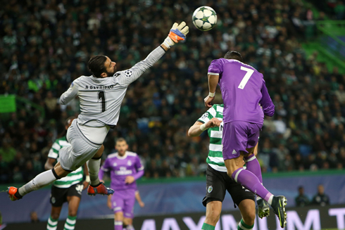 Rui Patrício denying Cristiano Ronaldo a free header