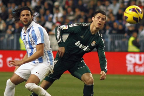 Cristiano Ronaldo following the ball's trajectory with his eyes, in Malaga vs Real Madrid for La Liga 2012-2013