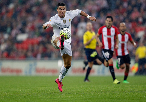 Cristiano Ronaldo controlling a ball with the tip of his toes