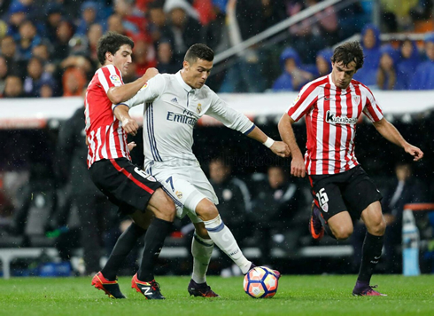 Cristiano Ronaldo using the outside of his boot to make a pass