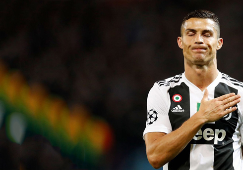 Cristiano Ronaldo tapping his heart at Old Trafford to thank Man United fans