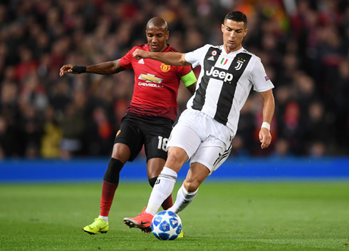 Young defending Ronaldo in Man Utd vs Juventus in 2018