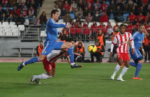 Cristiano Ronaldo fast run in Almería vs Real Madrid, moments before picking up a muscular injury on his left thigh