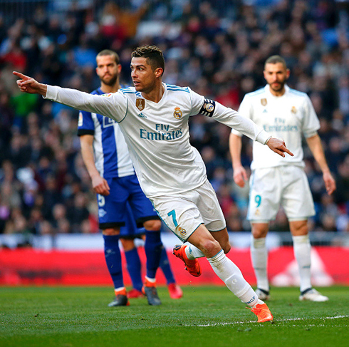 Cristiano Ronaldo scores and turns back to celebrate