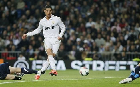 Cristiano Ronaldo right foot finish in Real Madrid 5-1 Real Sociedad