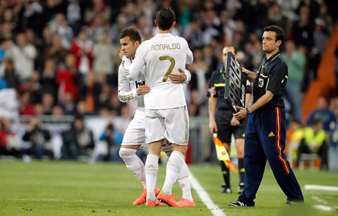 Cristiano Ronaldo being substituted for Jesse, in Real Madrid vs Real Sociedad in 2012