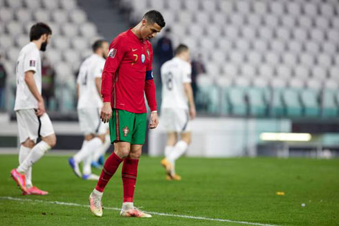 Cristiano Ronaldo with his head down in Portugal vs Azerbaijan
