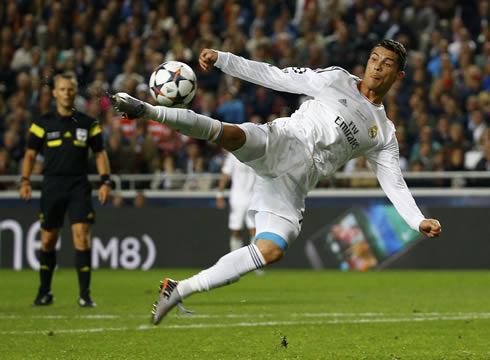 Cristiano Ronaldo acrobatic shot in the Champions League final in Lisbon