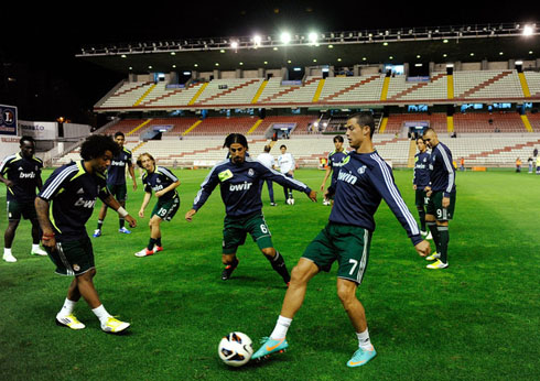 Real Madrid players warming up before taking on Rayo Vallecano, in Madrid