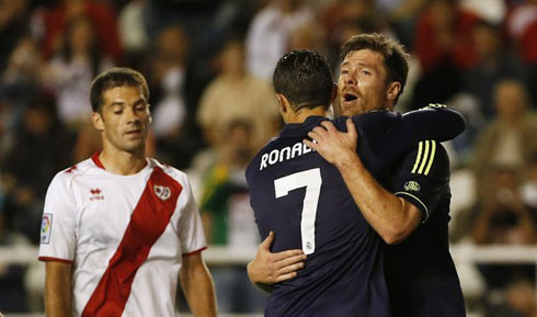Cristiano Ronaldo friendly hug to Xabi Alonso, in Rayo Vallecano 0-2 Real Madrid, for La Liga 2012-2013