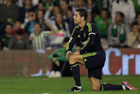Cristiano Ronaldo standing with up one leg up at a time, in Betis vs Real Madrid for La Liga 2012-2013