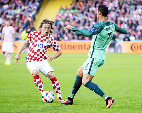 Luka Modric vs Cristiano Ronaldo in Croatia 0-1 Portugal, for the EURO 2016