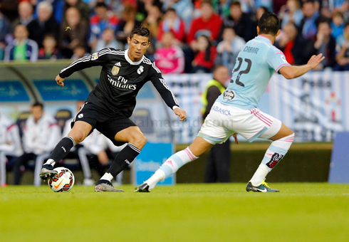 Cristiano Ronaldo controlling the ball with the inside of his right boot