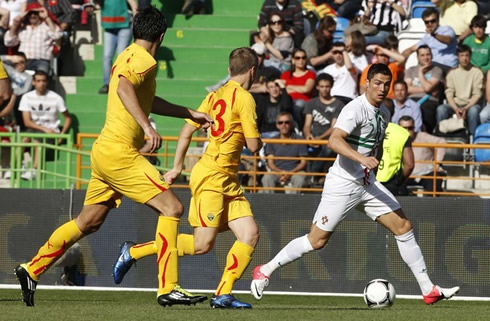 Cristiano Ronaldo running with the ball in Portugal 0-0 Macedonia, in 2012