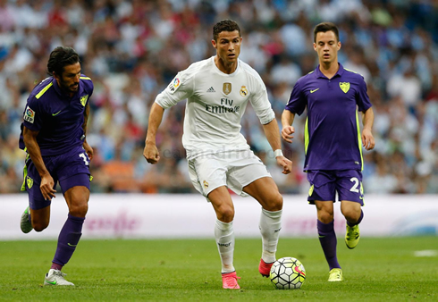Cristiano Ronaldo passing the ball with his left foot