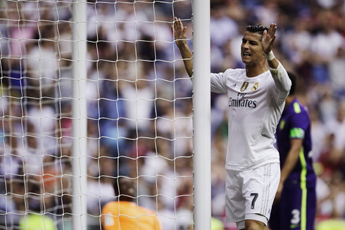 Cristiano Ronaldo gets frustrated after missing another good chance in Real Madrid 0-0 Malaga