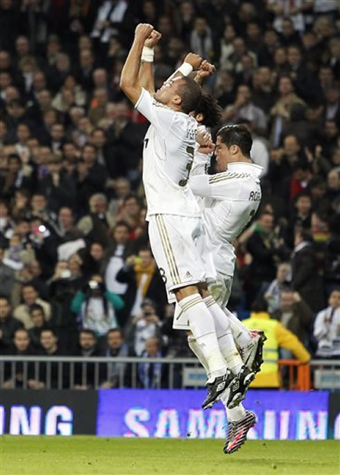 Cristiano Ronaldo Pepe and Marcelo doing a new goal celebration in Real Madrid vs Atletico Madrid