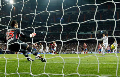 Cristiano Ronaldo fooling the goalkeeper from the penalty kick spot
