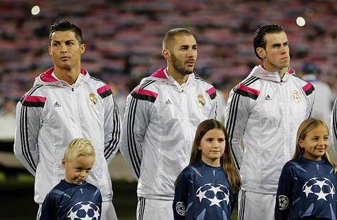 Cristiano Ronaldo lined up ahead of a Champions League game, next to Benzema and Gareth Bale