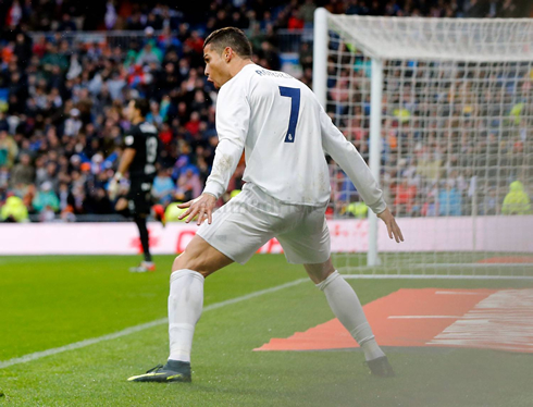 Cristiano Ronaldo does his celebration after scoring a goal for Real Madrid at the Bernabéu