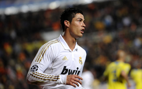 Cristiano Ronaldo looking younger in a Real Madrid game in 2012