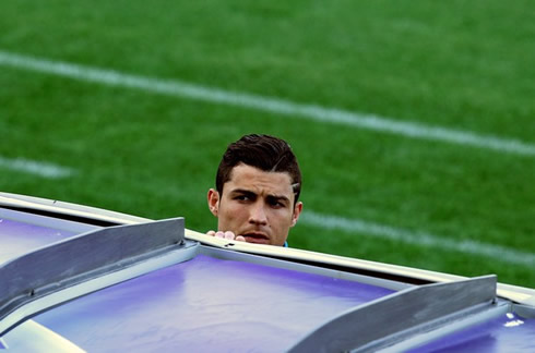 Cristiano Ronaldo sneaking around as a voyeur, above the bench