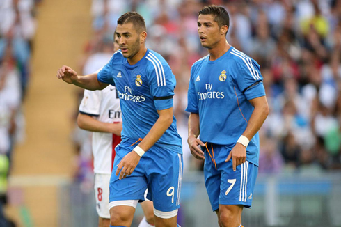 Karim Benzema and Cristiano Ronaldo carefuly looking ahead, during the match between Paris-Saint Germain and Real Madrid