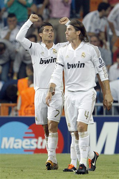 Cristiano Ronaldo and Sérgio Ramos celebrating CR7 goal in the UCL 2011-2012