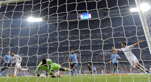 Cristiano Ronaldo goal against Ajax in the UEFA Champions League 2011-2012