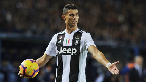 Cristiano Ronaldo showing his disagreement with a referee decision in the Italian league