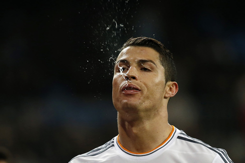 Cristiano Ronaldo spitting water in Real Madrid 2014