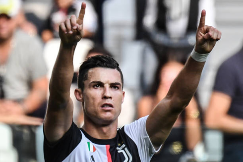 Cristiano Ronaldo celebrates his goal for Juventus