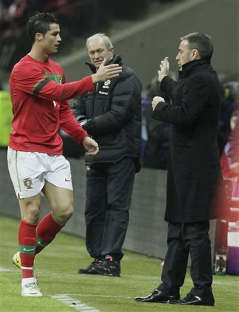 Cristiano Ronaldo reaction after being subbed in Poland vs Portugal, saluting Paulo Bento
