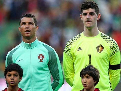 Cristiano Ronaldo next to Courtois, in Portugal vs Belgium
