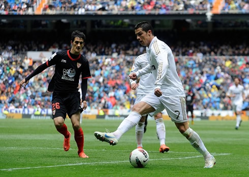 Cristiano Ronaldo stepovers tricks in Real Madrid, during a game for La Liga in 2012