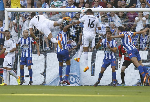 Cristiano Ronaldo flying in a Real Madrid game in 2013-2014