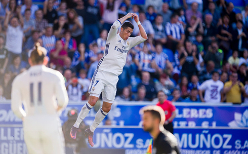 Cristiano Ronaldo signature celebration, in Alaves vs Real Madrid